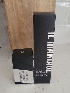 IL MAKIAGE Hydrating Setting Spray – Black and White Packaging